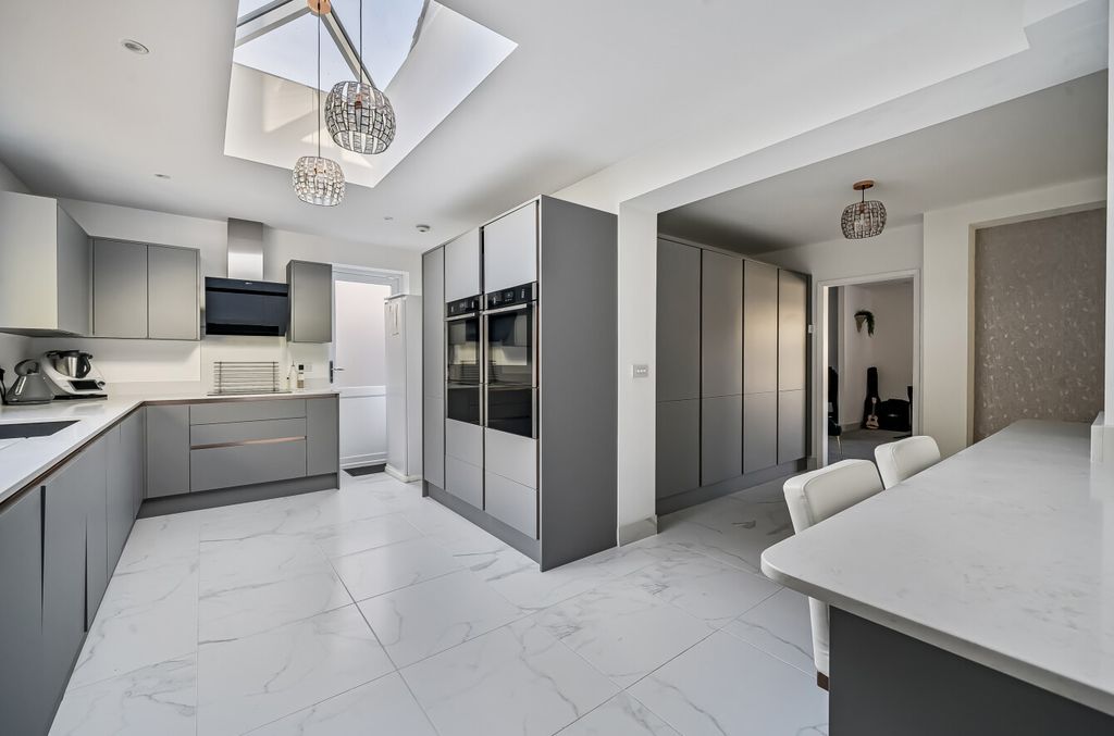 Additional image 8 of 4 bed detached house for saleAshley Road, Farnborough, Hampshire GU14