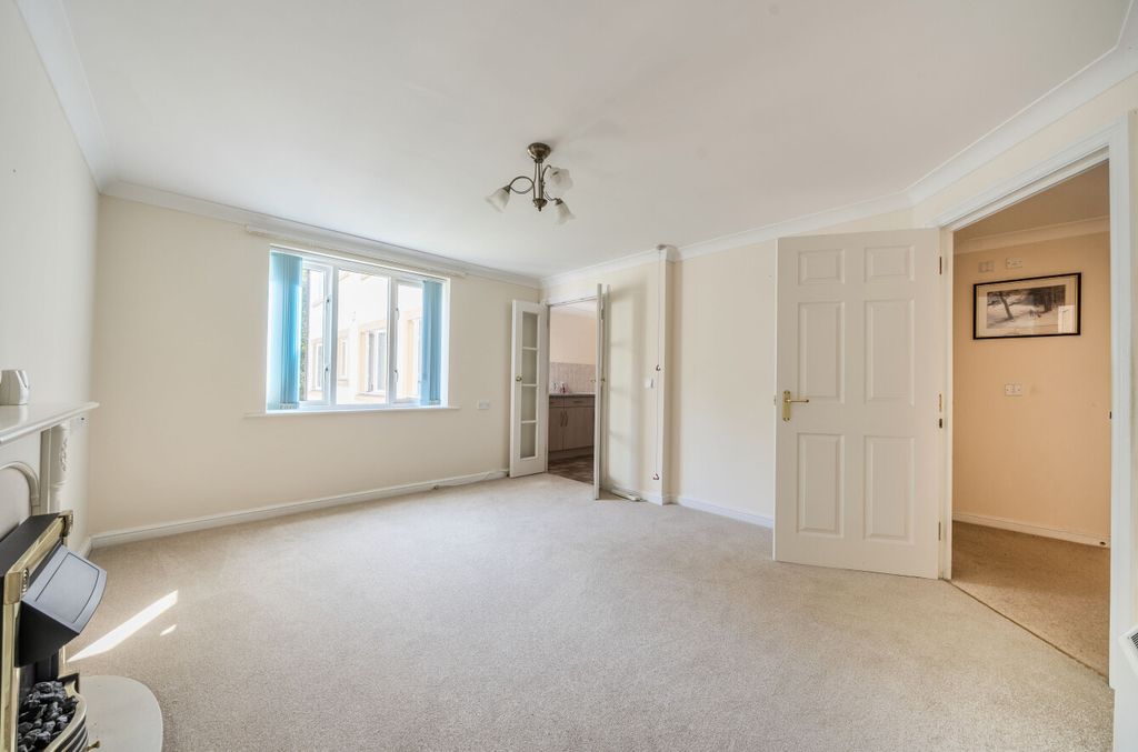 Additional image 3 of 1 bed flat for saleSwan Lane, Faringdon, Oxfordshire SN7