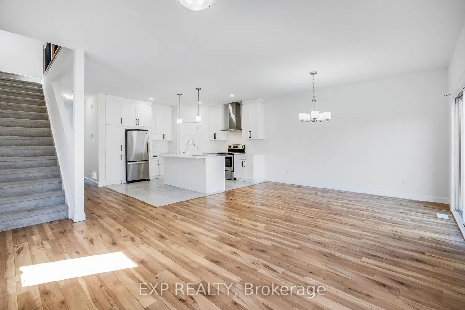 211 Mabel Road photo 2