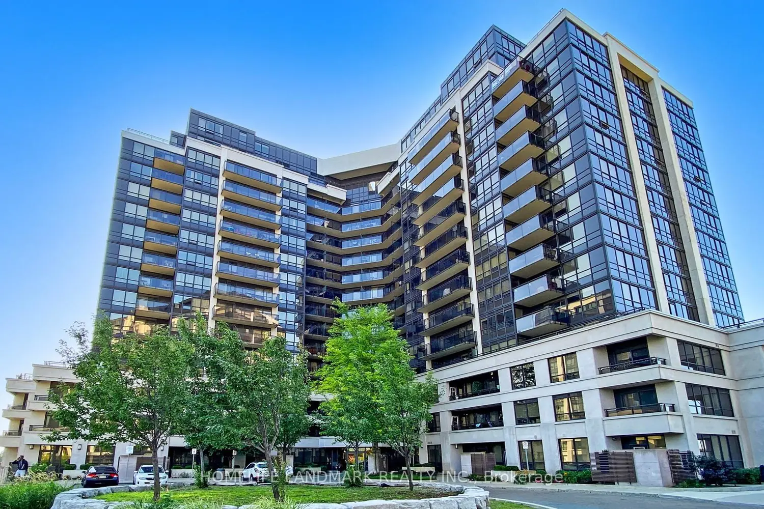 1060 Sheppard Avenue Ph-11