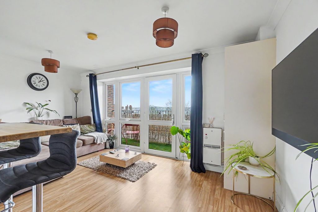 Additional image 9 of 2 bed flat for saleDock Road, Chatham ME4
