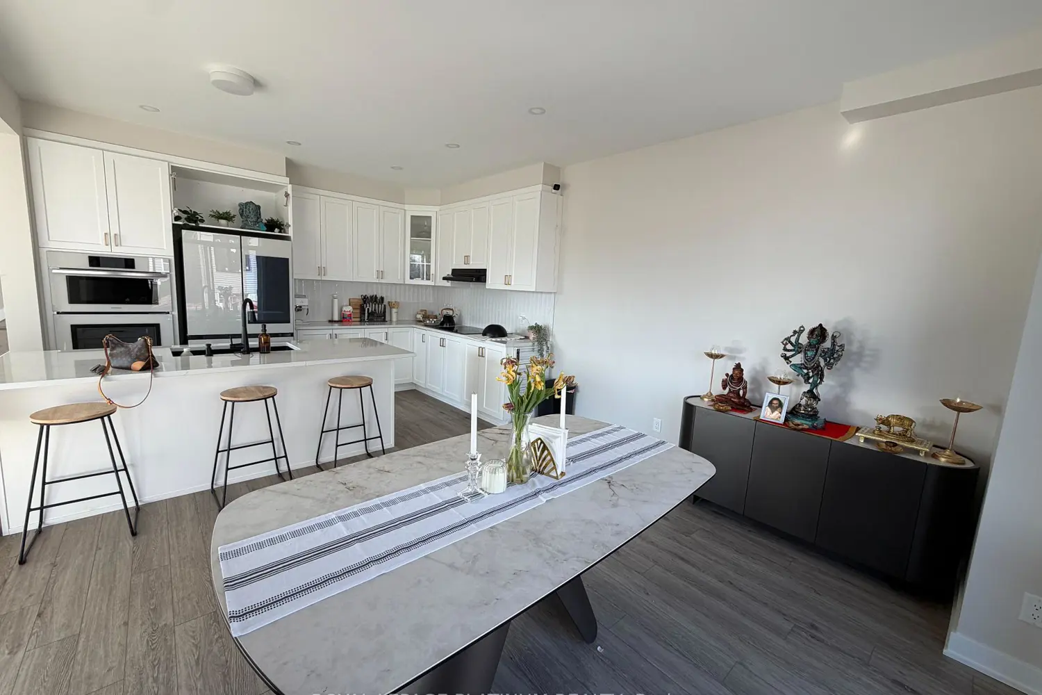 6384 Ottawa Street photo 3