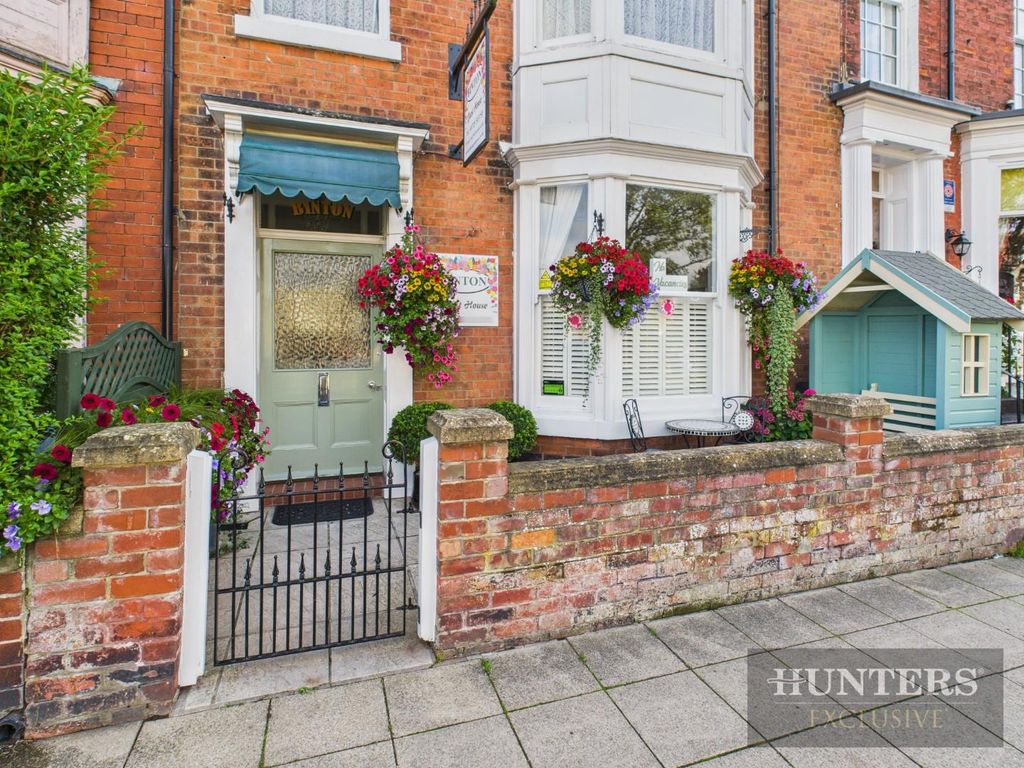 9 bed terraced house for saleWest Avenue, Filey YO14