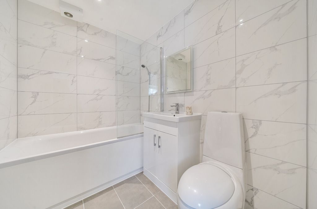Additional image 8 of Property for saleHighlands Road, Fareham, Hampshire PO15