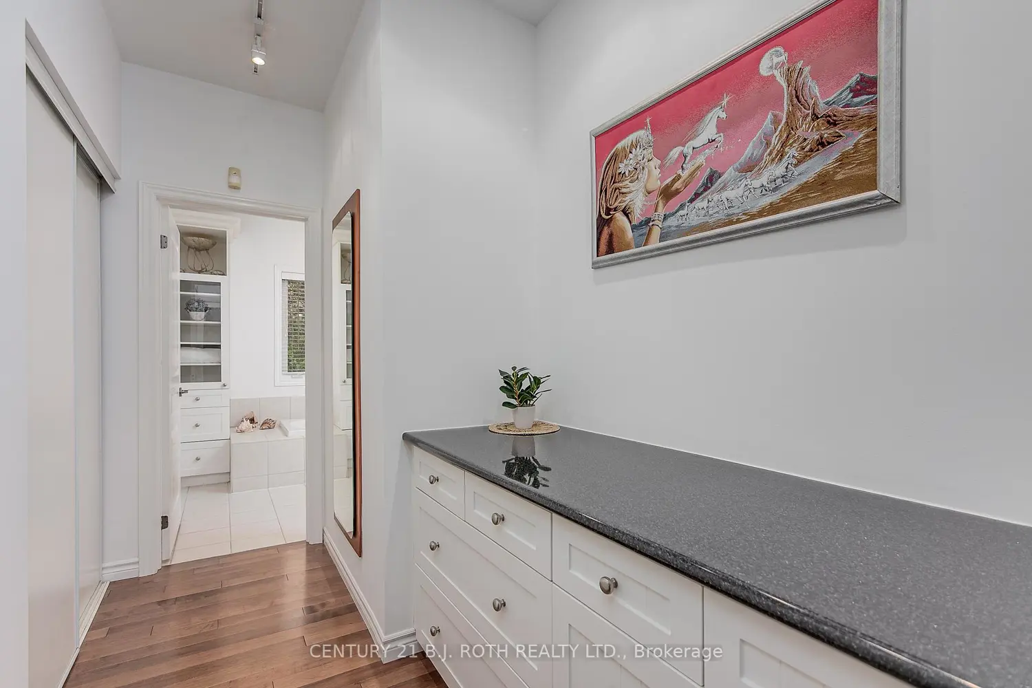 3925 Algoma Avenue photo 5