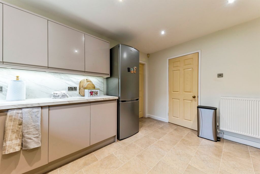 Additional image 9 of 5 bed detached house for saleBarrowby Gate, Grantham NG31