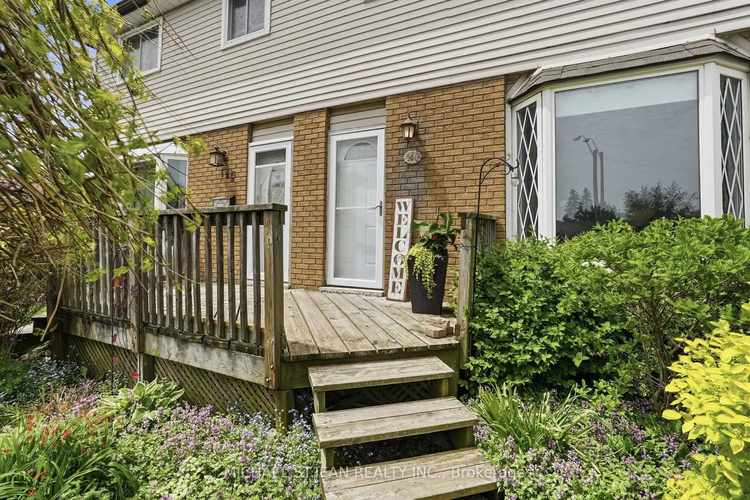 144 Bellingham Drive photo 3