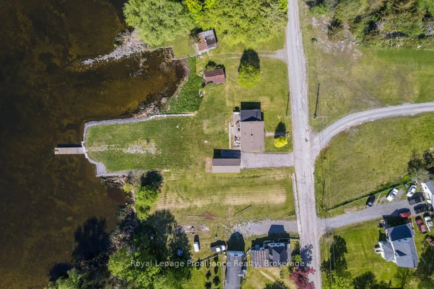 85 Manley Drive photo 3