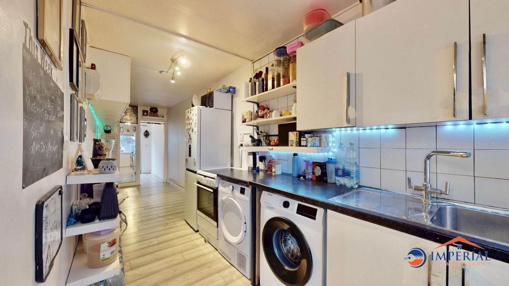 Additional image 8 of 4 bed semi-detached house for saleAllenby Road, Southall UB1