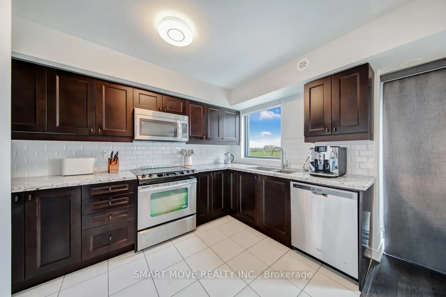 Additional image 7 of 138 Widdicombe Hill Boulevard 716