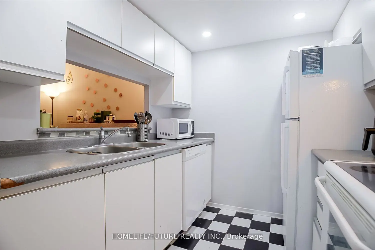 Additional image 18 of 2550 Lawrence Avenue 816