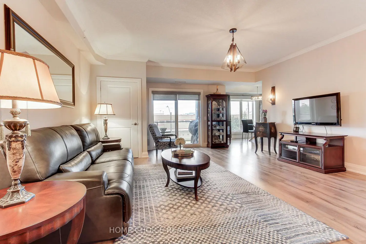 Additional image 5 of 720 Yonge Street 301