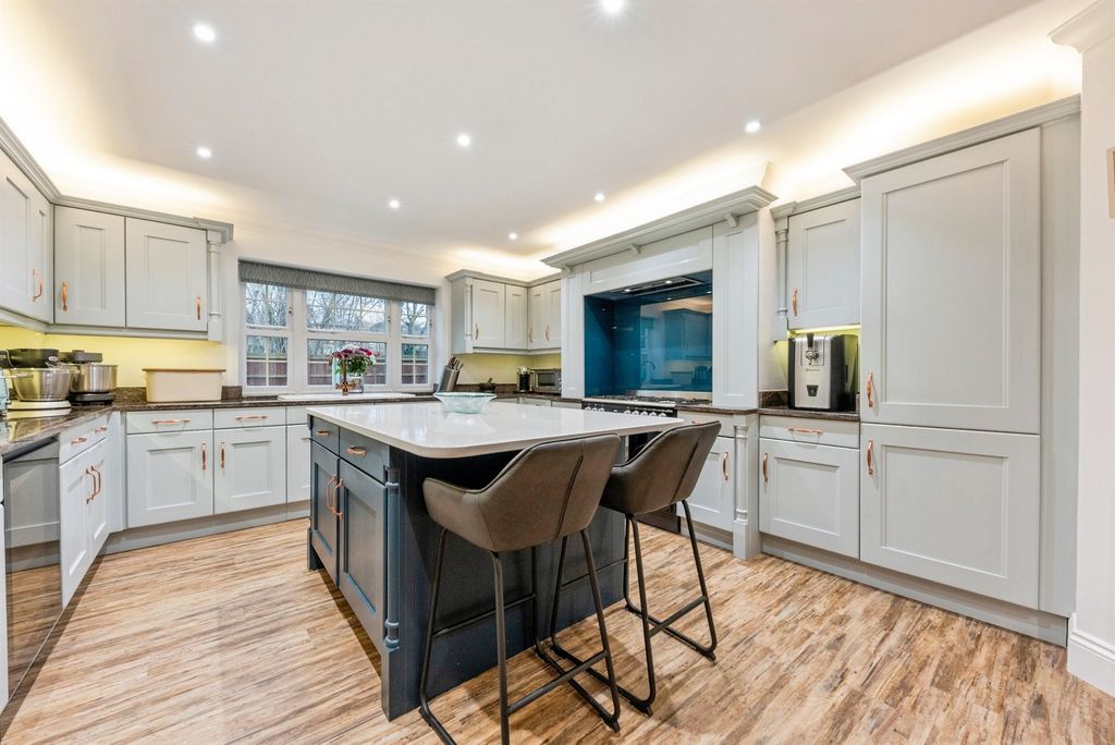 Additional image 7 of 5 bed detached house for saleKings Gardens, Gonerby Hill Foot, Grantham NG31