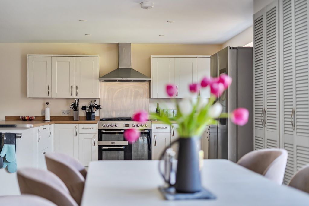 Additional image 4 of 5 bed detached house for saleCoxwell Street, Faringdon, Oxfordshire SN7