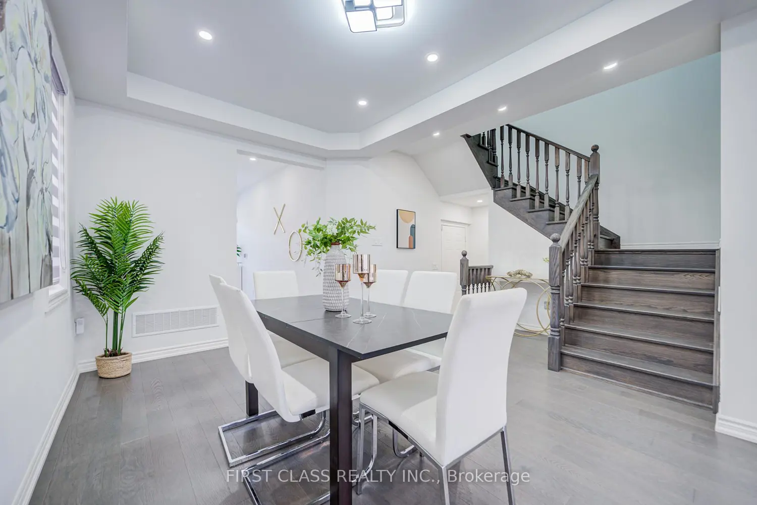 77 Wesmina Avenue photo 3