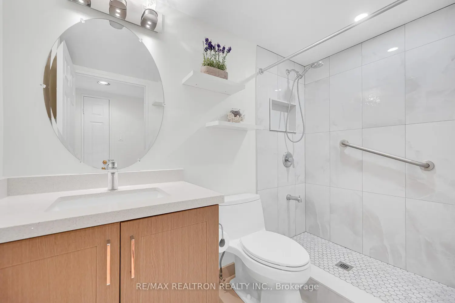 Additional image 13 of 7805 Bayview Avenue 910