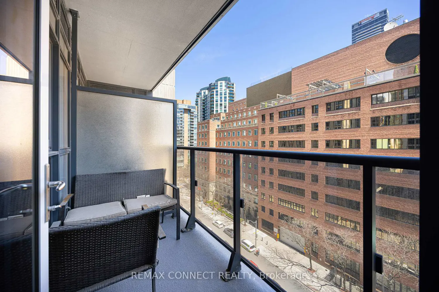 Additional image 18 of 28 Ted Rogers Way 1012