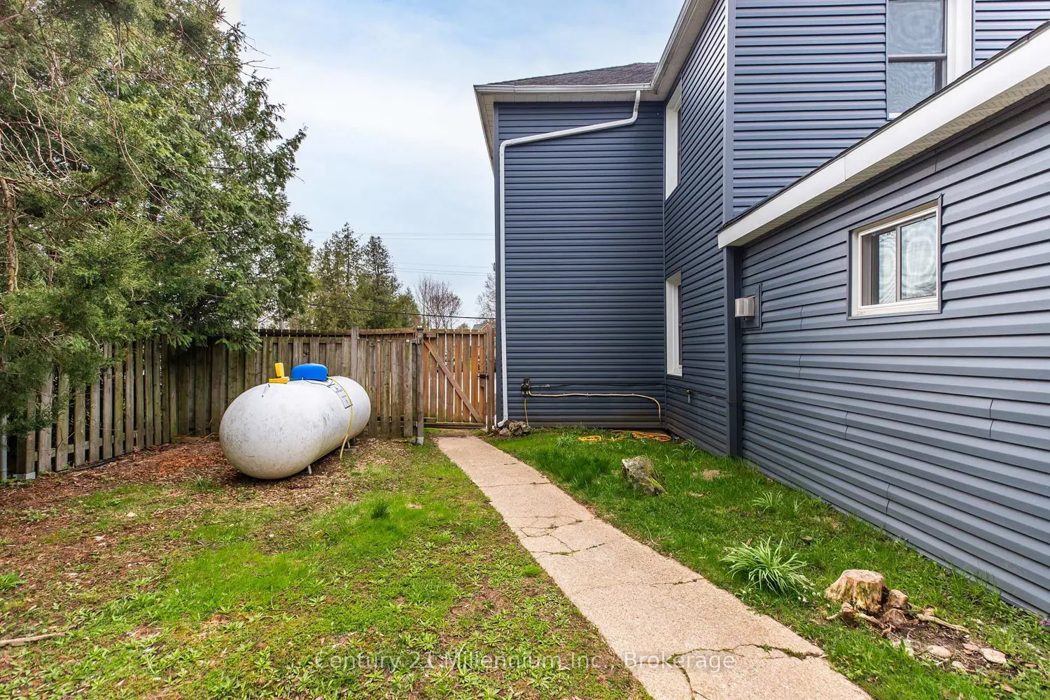 Additional image 16 of 303025 15 Grey Road