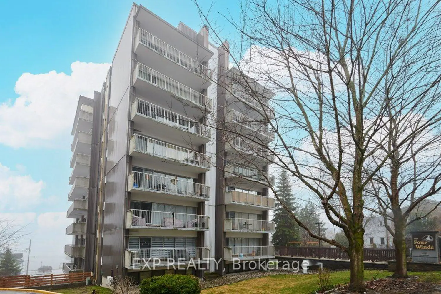 109 King Street 304 photo 2