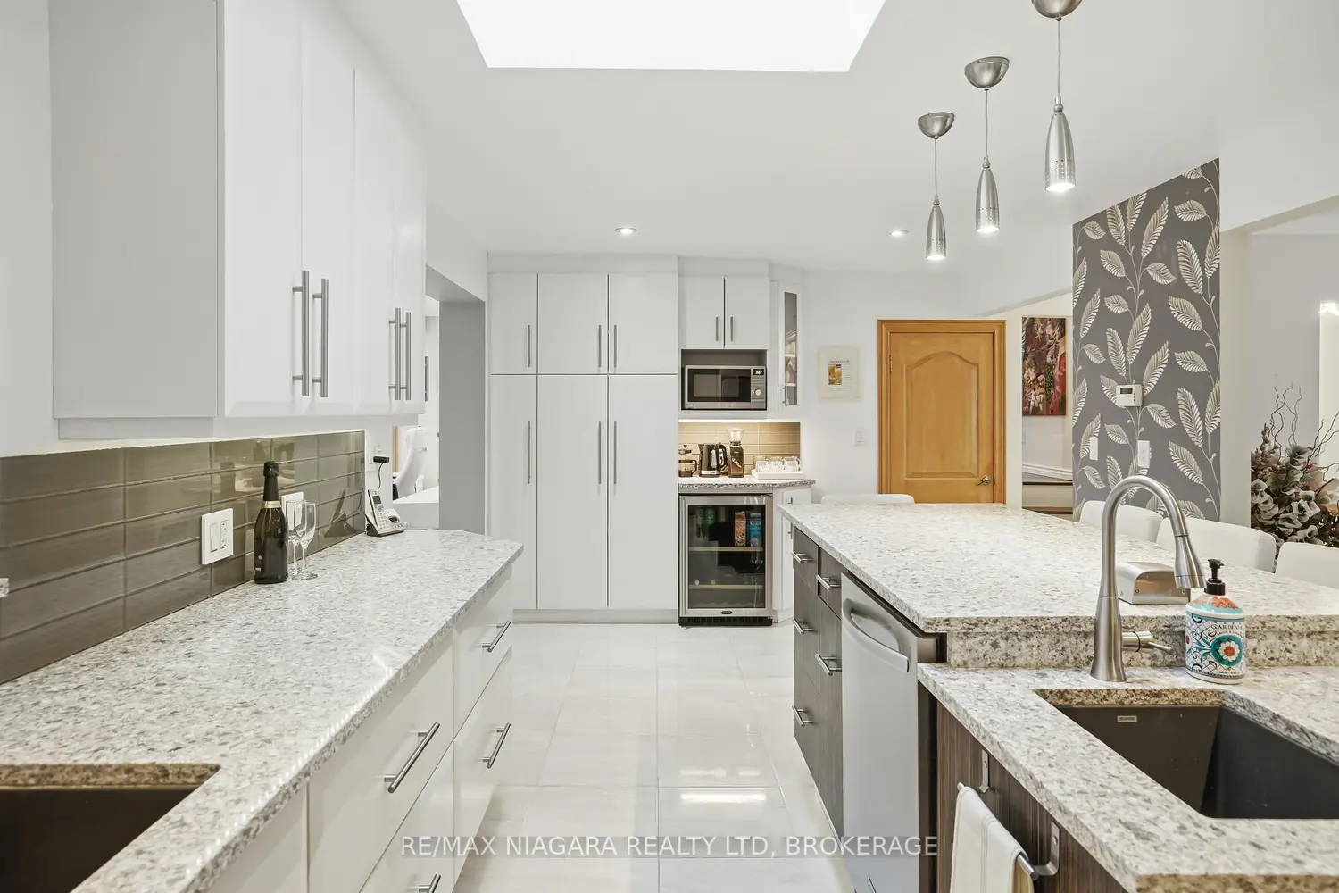 227 Riverview Boulevard photo 2