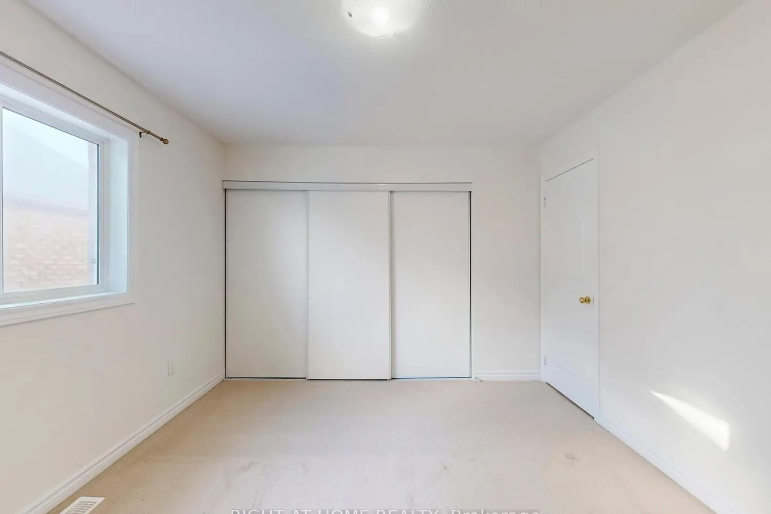Additional image 15 of 20 Charlemagne Avenue
