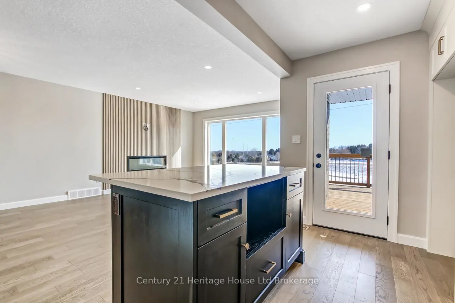 Additional image 9 of 323 Anderson Street