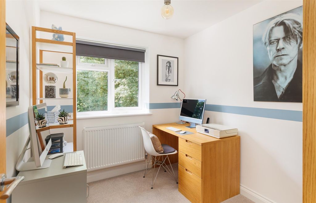 Additional image 25 of 5 bed detached house for saleHooke Close, Freshwater PO40