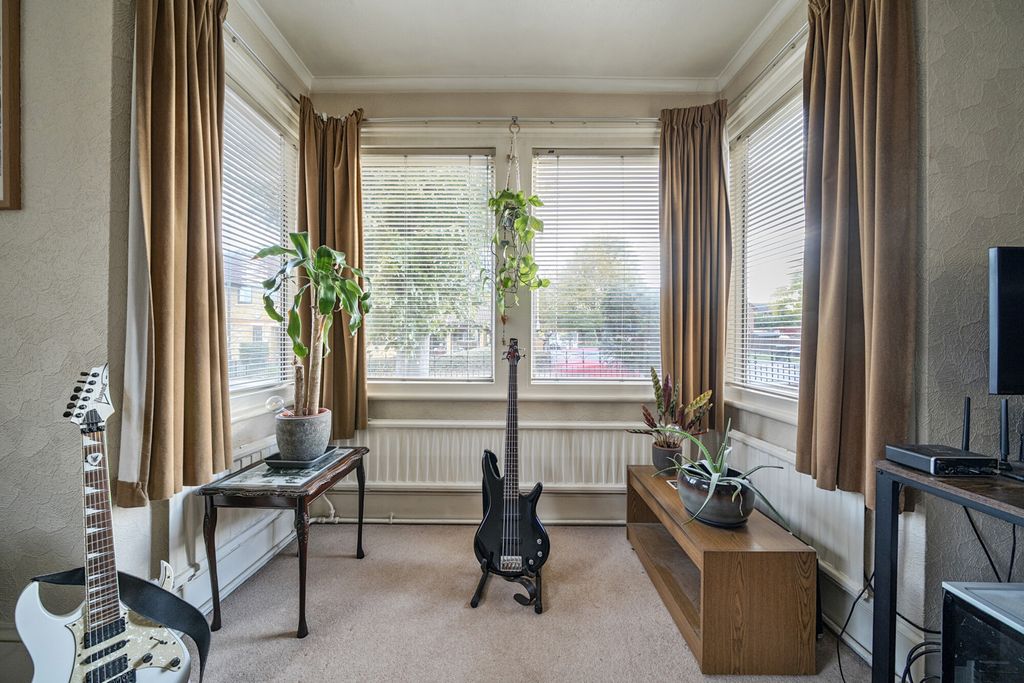 Additional image 11 of 3 bed detached house for saleColyers Lane, Erith DA8