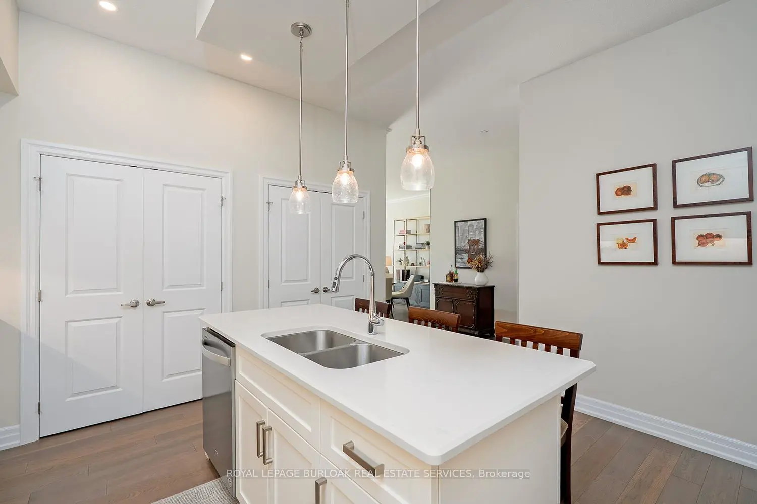 1878 Gordon Street 202 photo 4