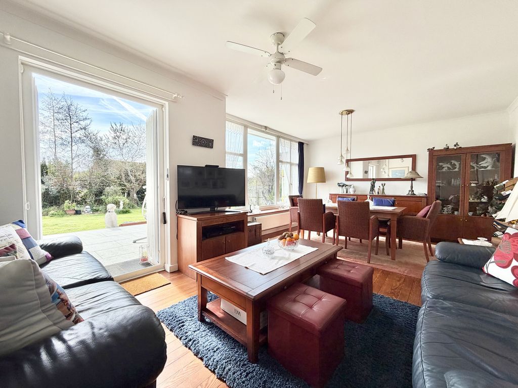 Additional image 8 of 3 bed bungalow for saleMadeira Lane, Freshwater PO40