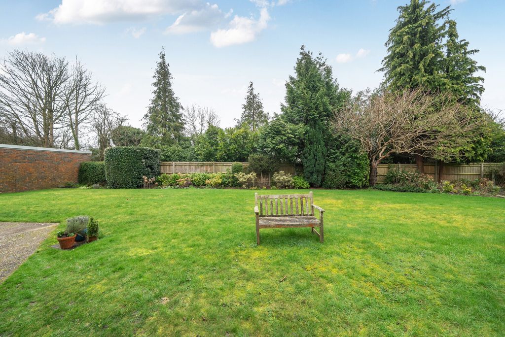 Additional image 17 of 3 bed maisonette for saleTrafalgar Court, Farnham GU9