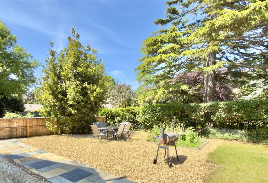 Additional image 17 of 5 bed chalet for saleFreshwater Bay, Isle Of Wight PO40