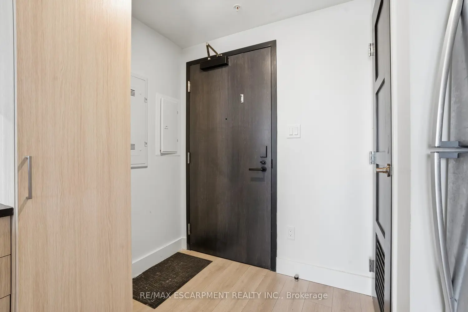 Additional image 3 of 145 Columbia Street 2235