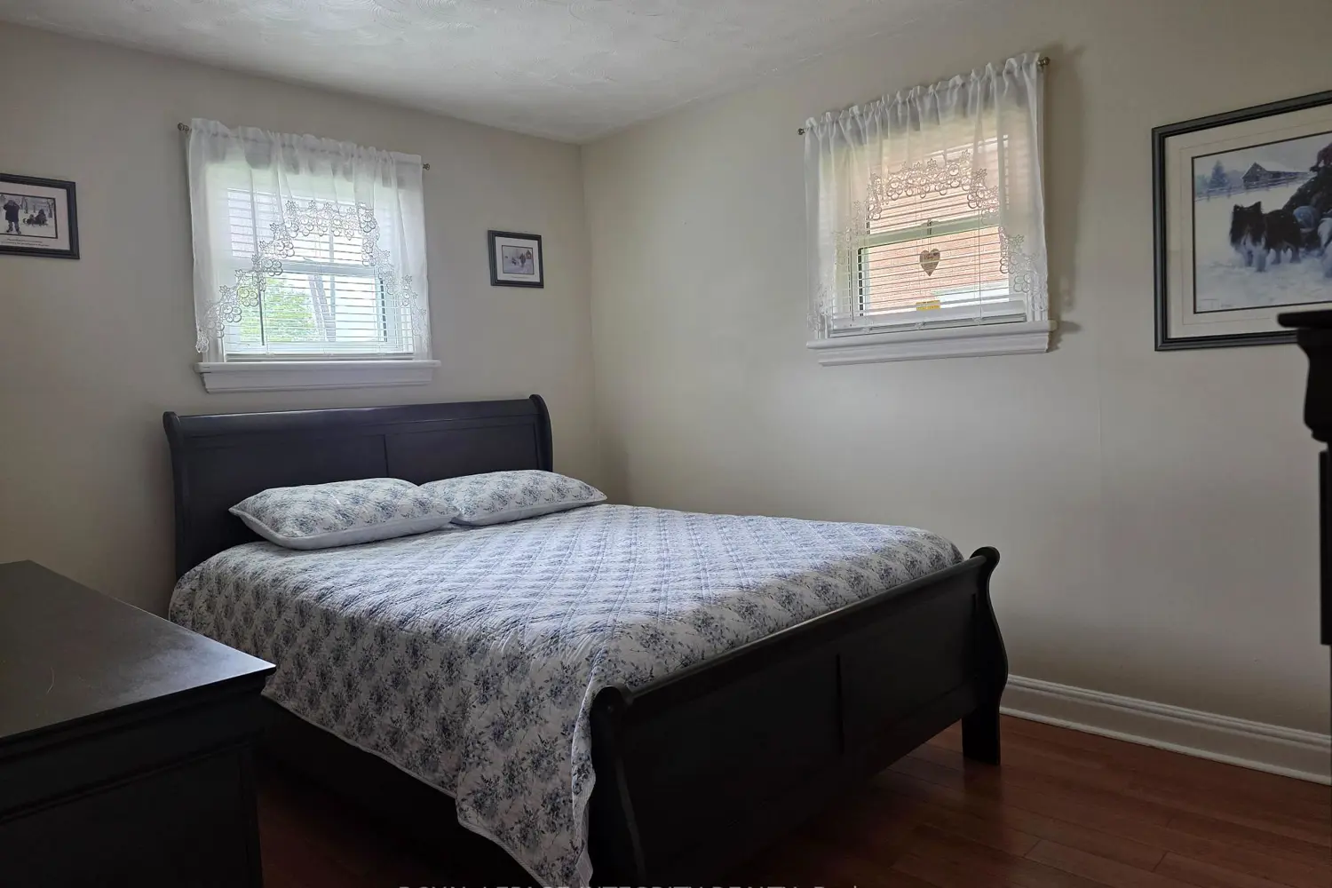 145 Danis Avenue photo 4