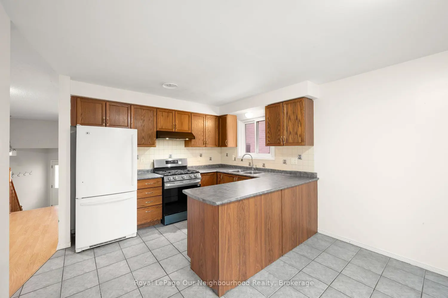 Additional image 6 of 191 Carroll Crescent