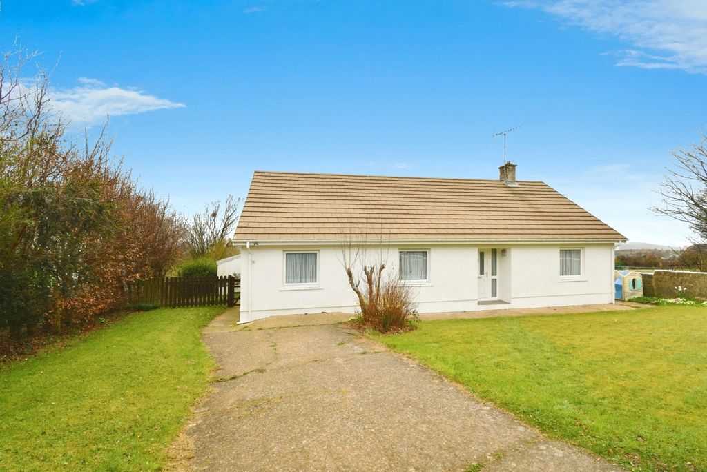 3 bed bungalow for saleY Fraich, Fishguard, Pembrokeshire SA65
