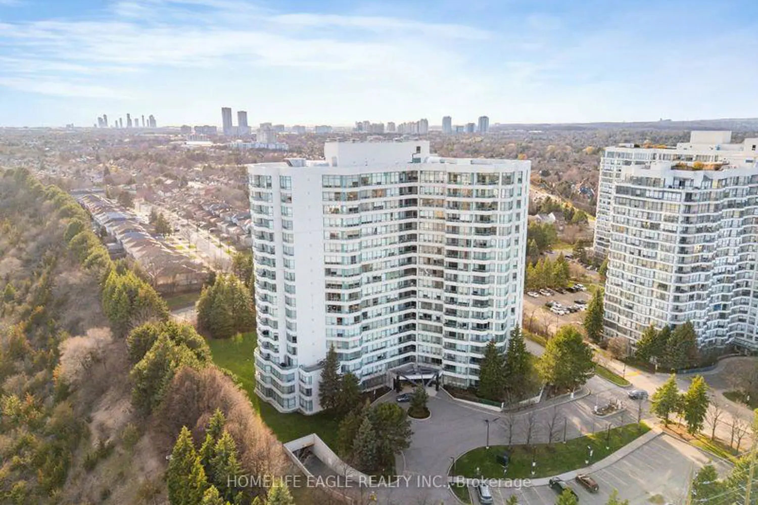 7250 Yonge Street 1709
