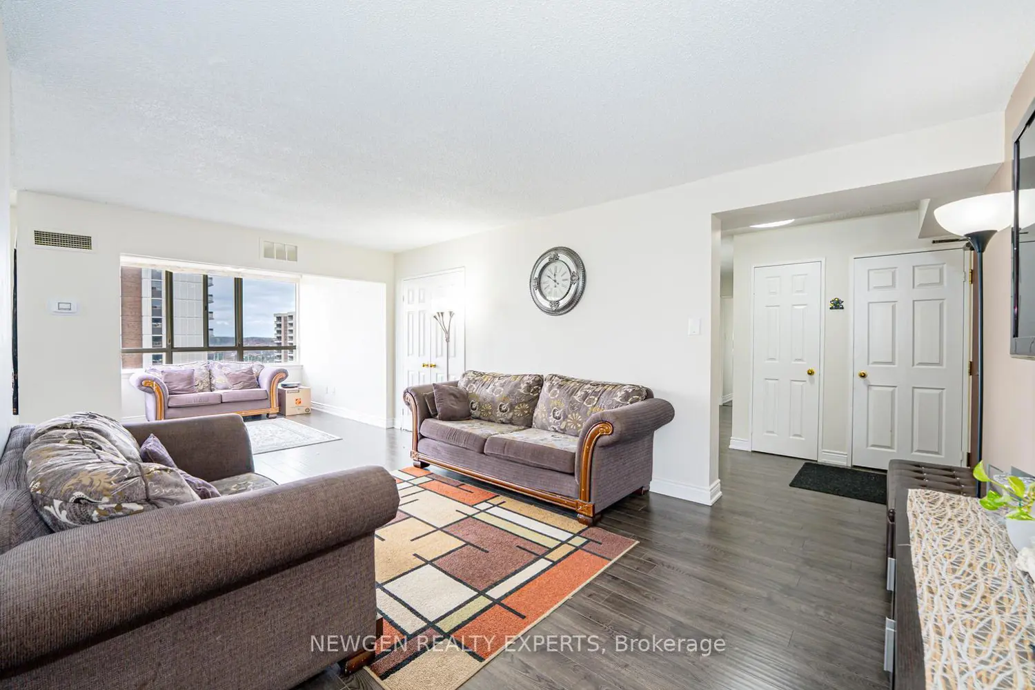 5 Lisa Street 1404 photo 3