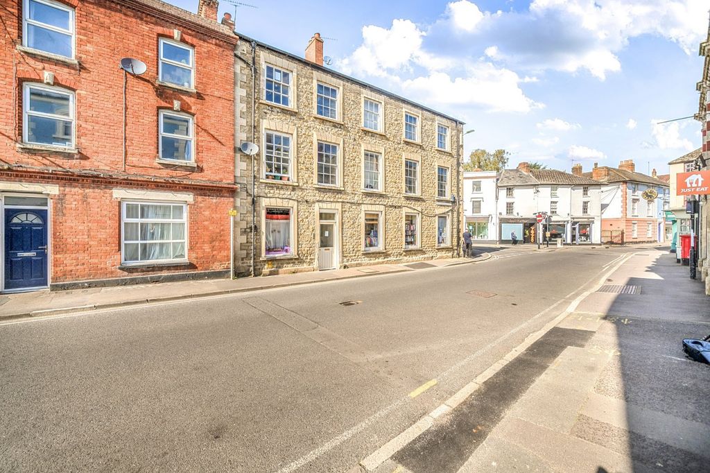 Additional image 11 of 2 bed flat for saleMarlborough Street, Faringdon, Oxfordshire SN7