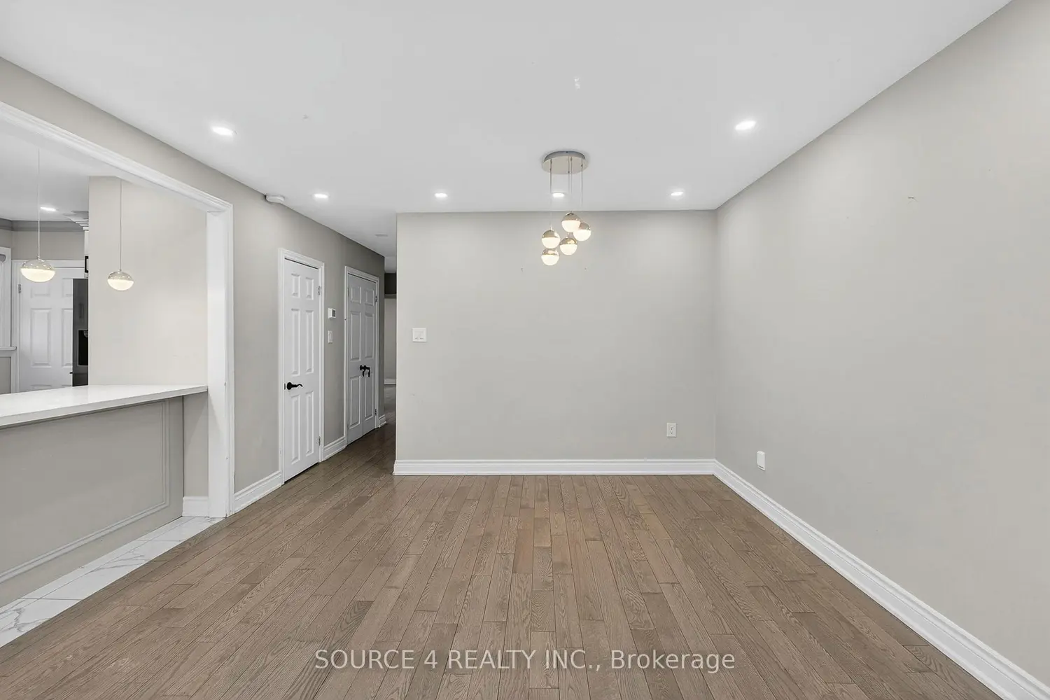 243 Malaga Road photo 2