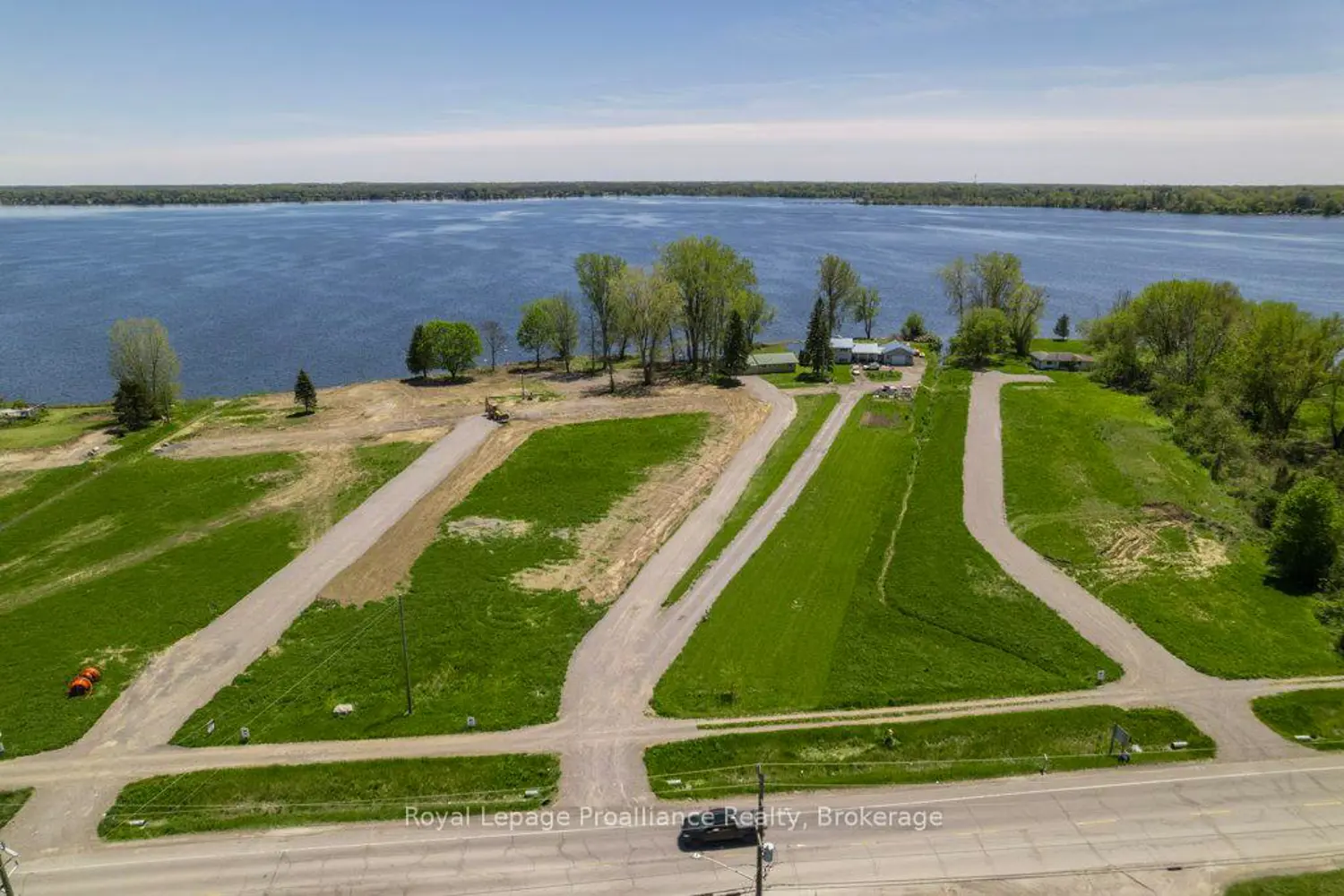22579 Loyalist Parkway photo 3