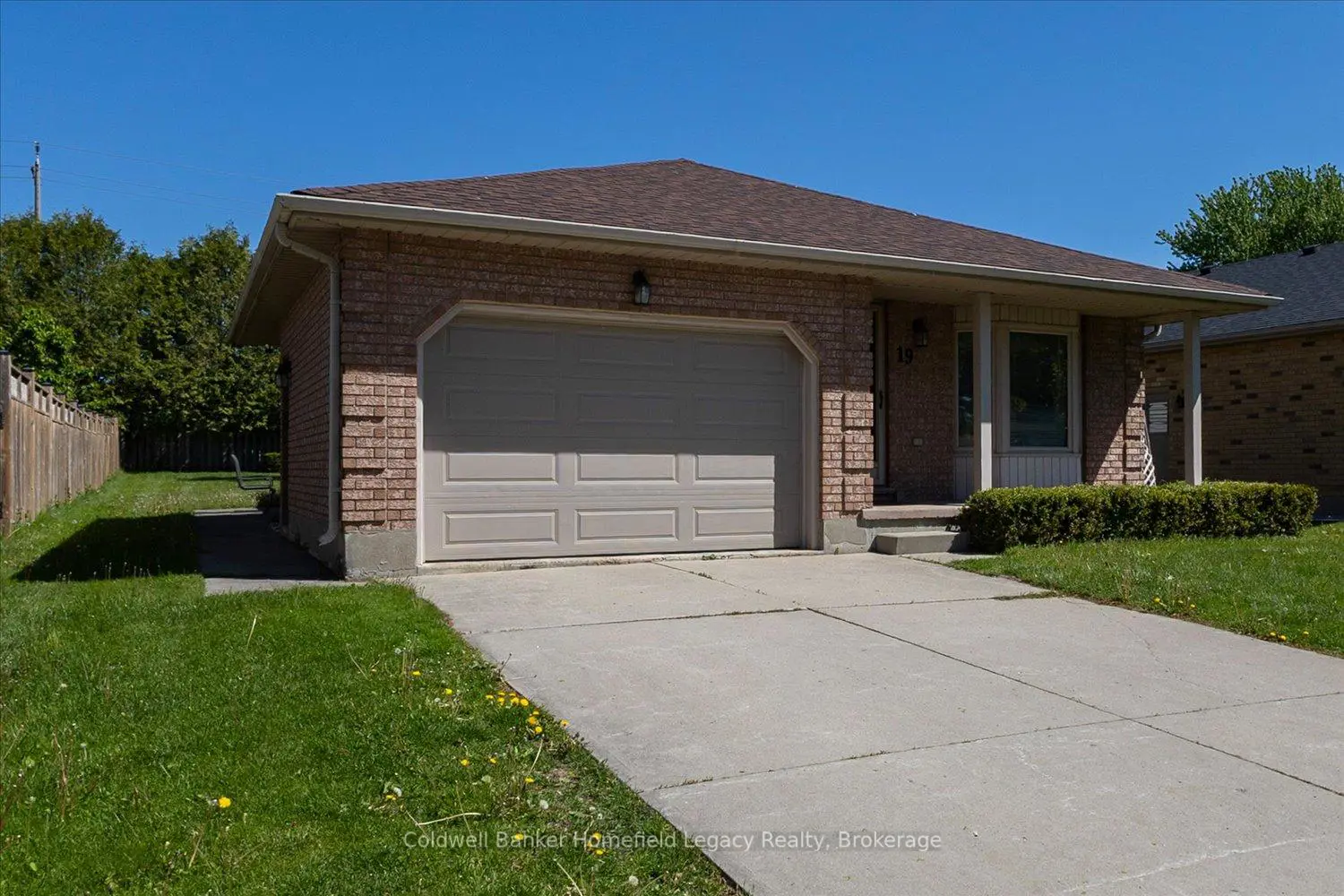 19 Meadowridge Drive