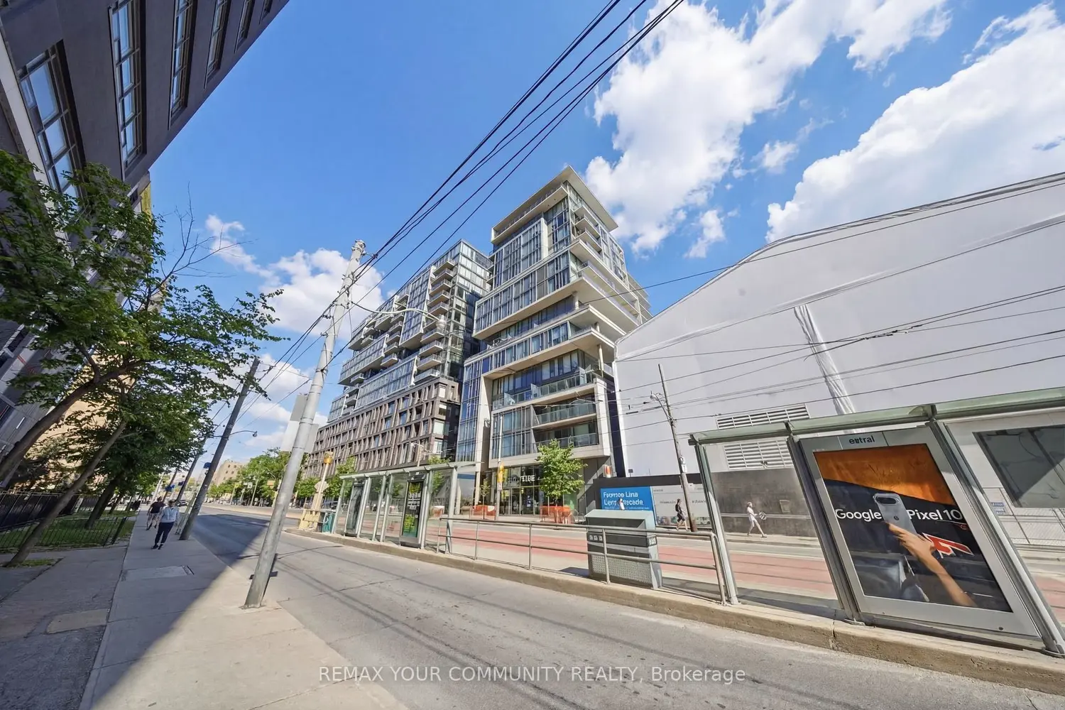 95 Bathurst Street 1307