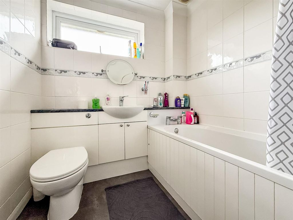Additional image 15 of 4 bed detached house for saleFroxfield Gardens, Portchester PO16