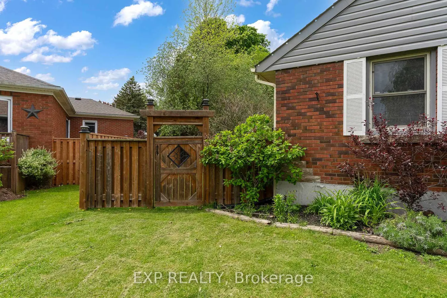 Additional image 16 of 6396 Laura Crescent
