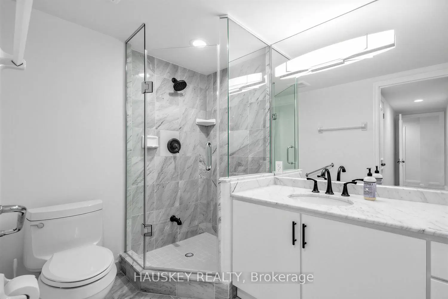 Additional image 16 of 3800 Yonge Street 402