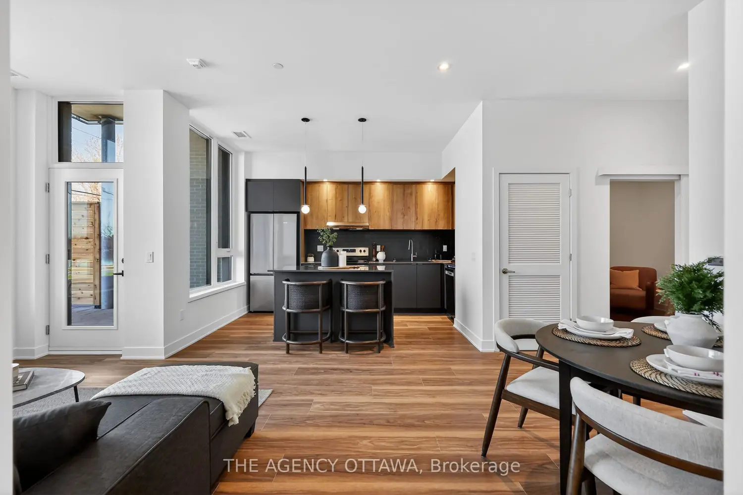 Additional image 9 of 3071 Riverside Drive 107