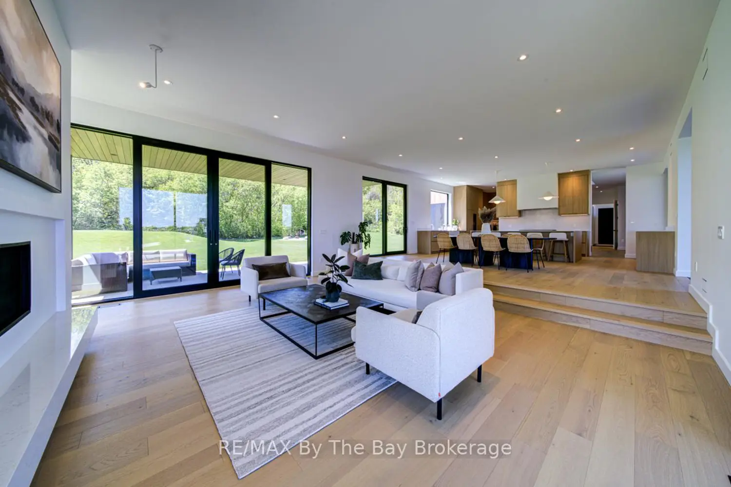 18 Raintree Court photo 2