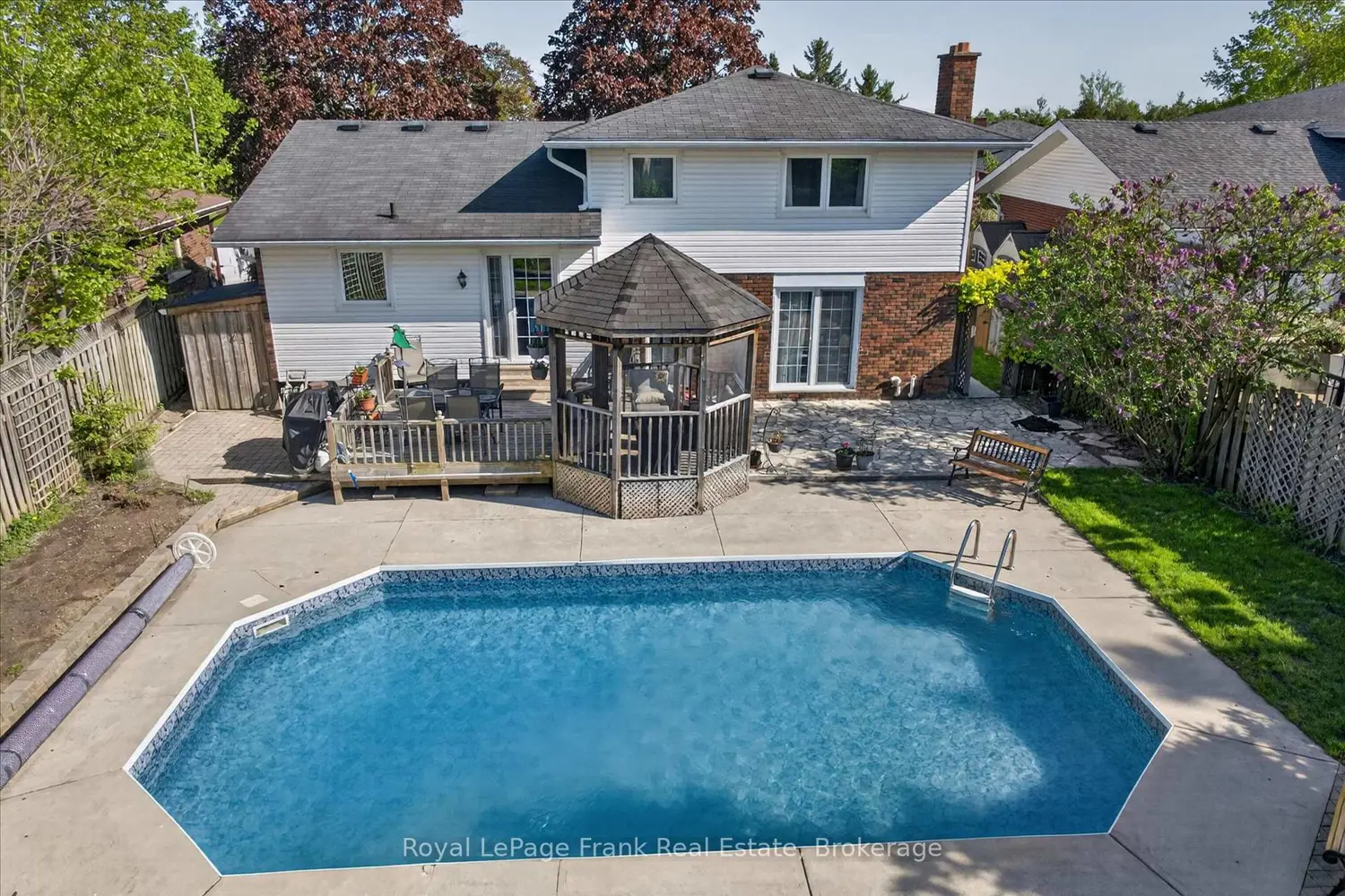 4 Bayleaf Court photo 2