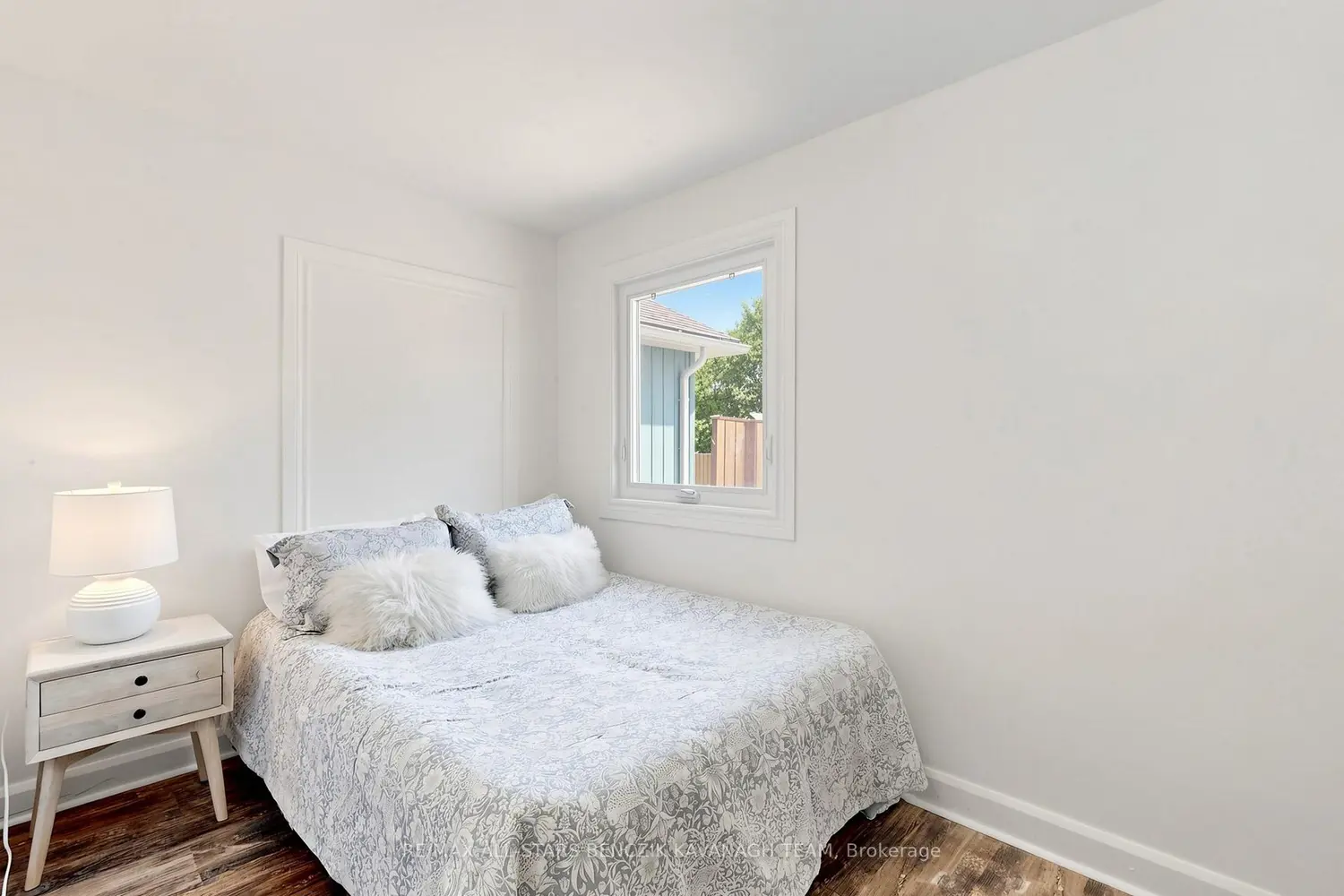 Additional image 3 of 522 Sheppard Avenue